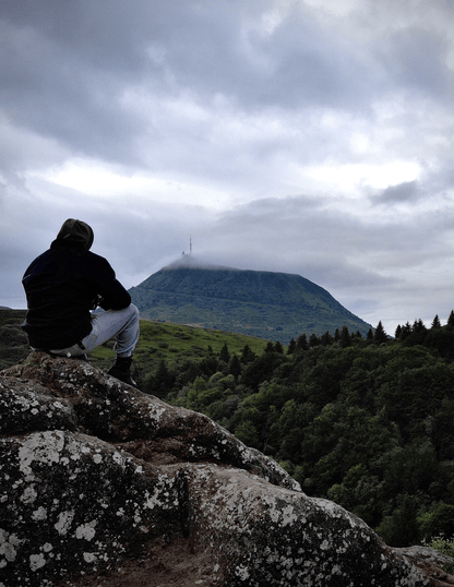 Vue aérienne d'une sortie trail en Auvergne avec Fellaventure